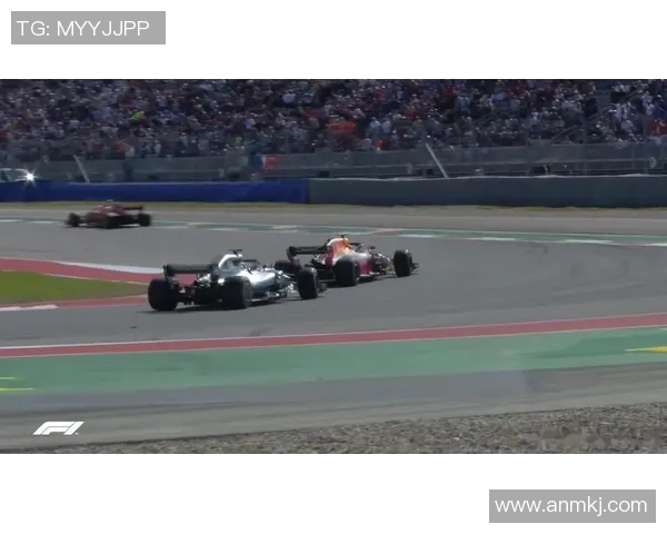 汉密尔顿与流浪者的激烈对决揭示了冰球赛场上的荣耀与激情