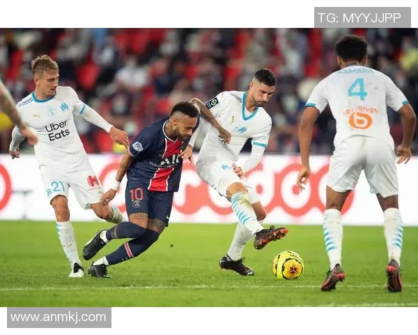 贝兹尔与巴黎的对决：一场足球激情与战术智慧的较量