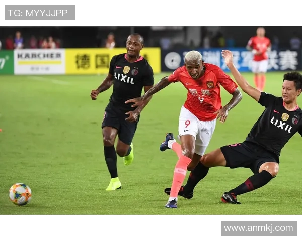 鹿角与恒大激战正酣比分悬念迭起引发球迷热议